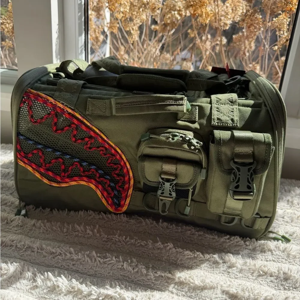 WON'T STOP TILL THE TOP PET CARRIER Sprayground